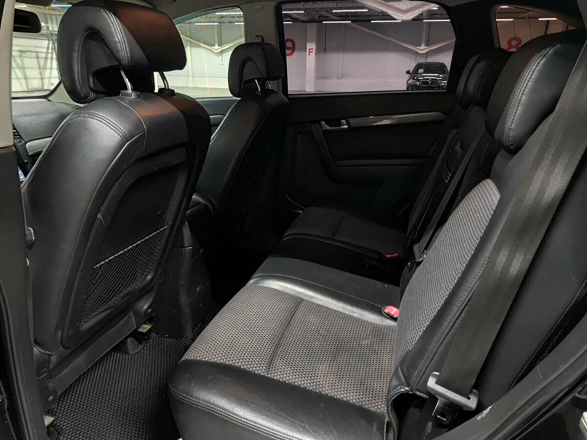 Chevrolet Captiva с пробегом — 2008 год. Фото: #10