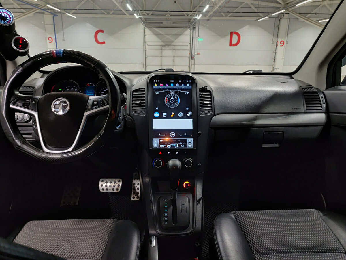 Chevrolet Captiva с пробегом — 2008 год. Фото: #12