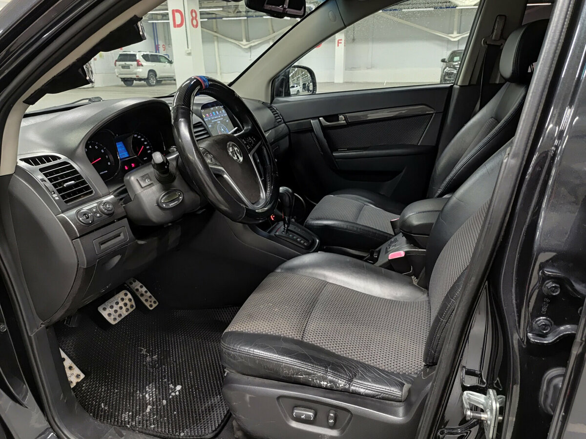 Chevrolet Captiva с пробегом — 2008 год. Фото: #14