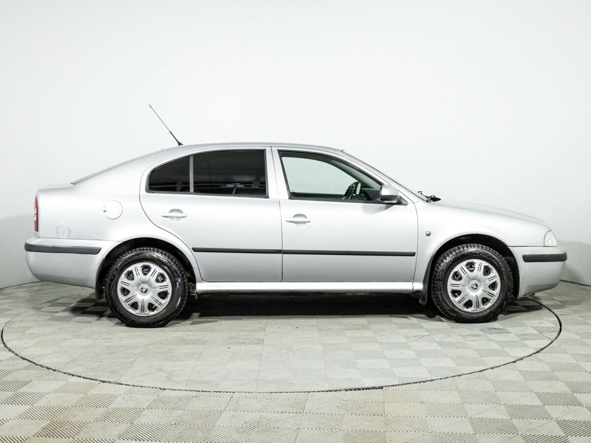 Skoda Octavia с пробегом — 2010 год. Фото: #3