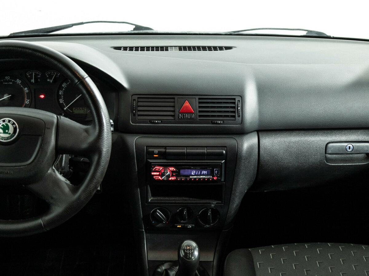 Skoda Octavia с пробегом — 2010 год. Фото: #13