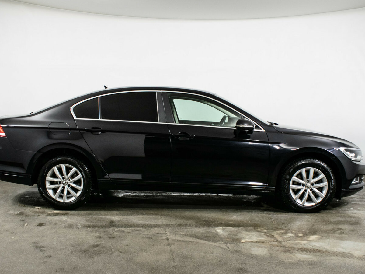 Volkswagen Passat с пробегом — 2017 год. Фото: #3