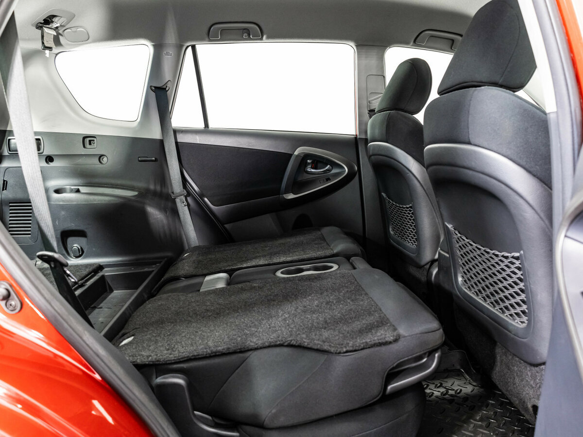 Toyota RAV4 с пробегом — 2010 год. Фото: #15