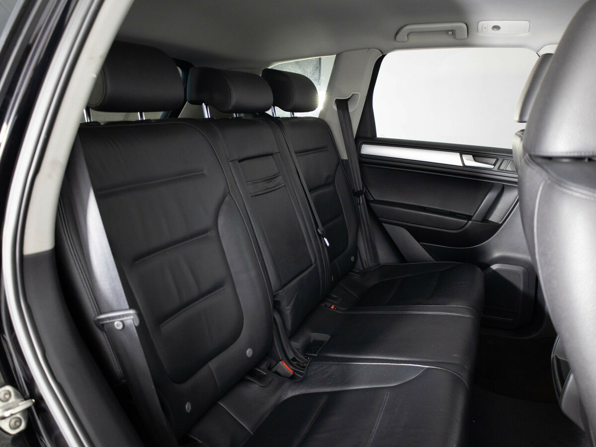 Volkswagen Touareg с пробегом — 2011 год. Фото: #9
