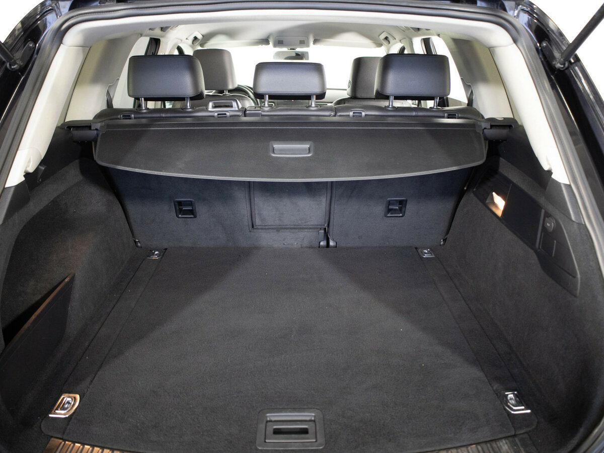 Volkswagen Touareg с пробегом — 2011 год. Фото: #10