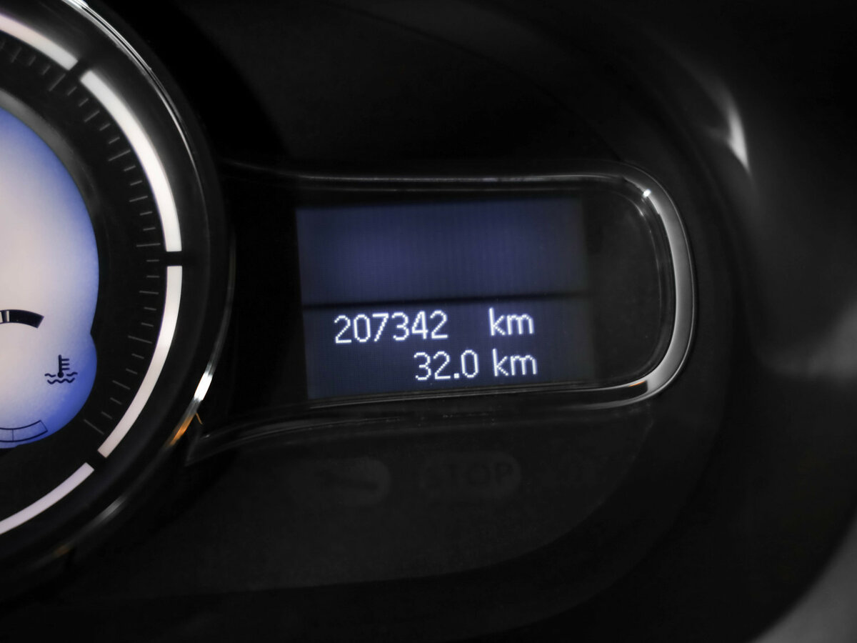 Renault Fluence с пробегом — 2014 год. Фото: #8