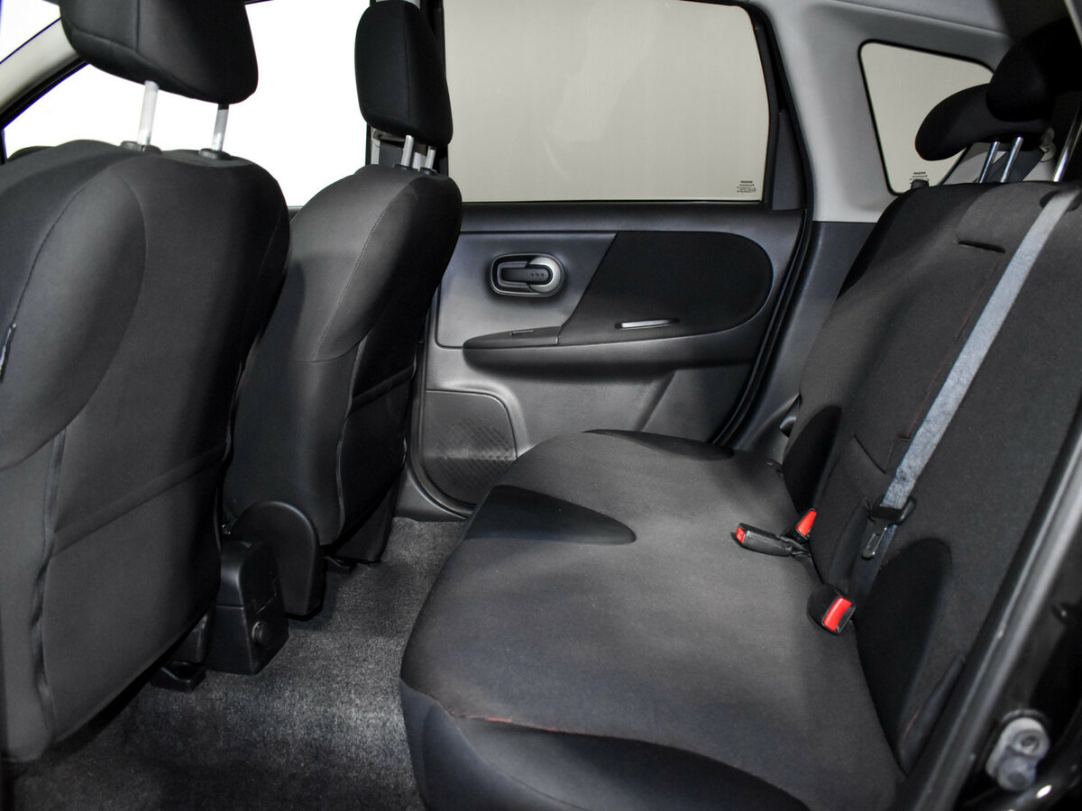 Nissan Note с пробегом — 2011 год. Фото: #10