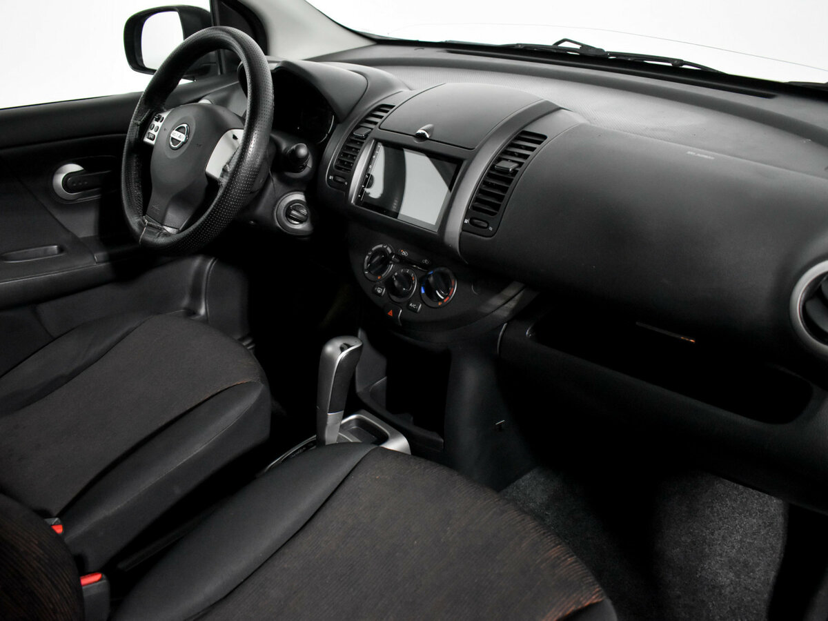 Nissan Note с пробегом — 2011 год. Фото: #16