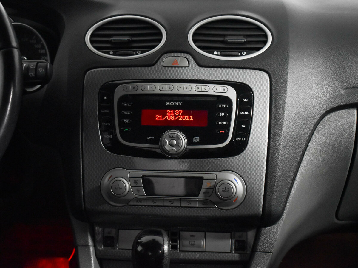 Ford Focus с пробегом — 2010 год. Фото: #16