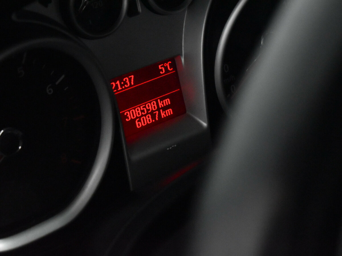 Ford Focus с пробегом — 2010 год. Фото: #17