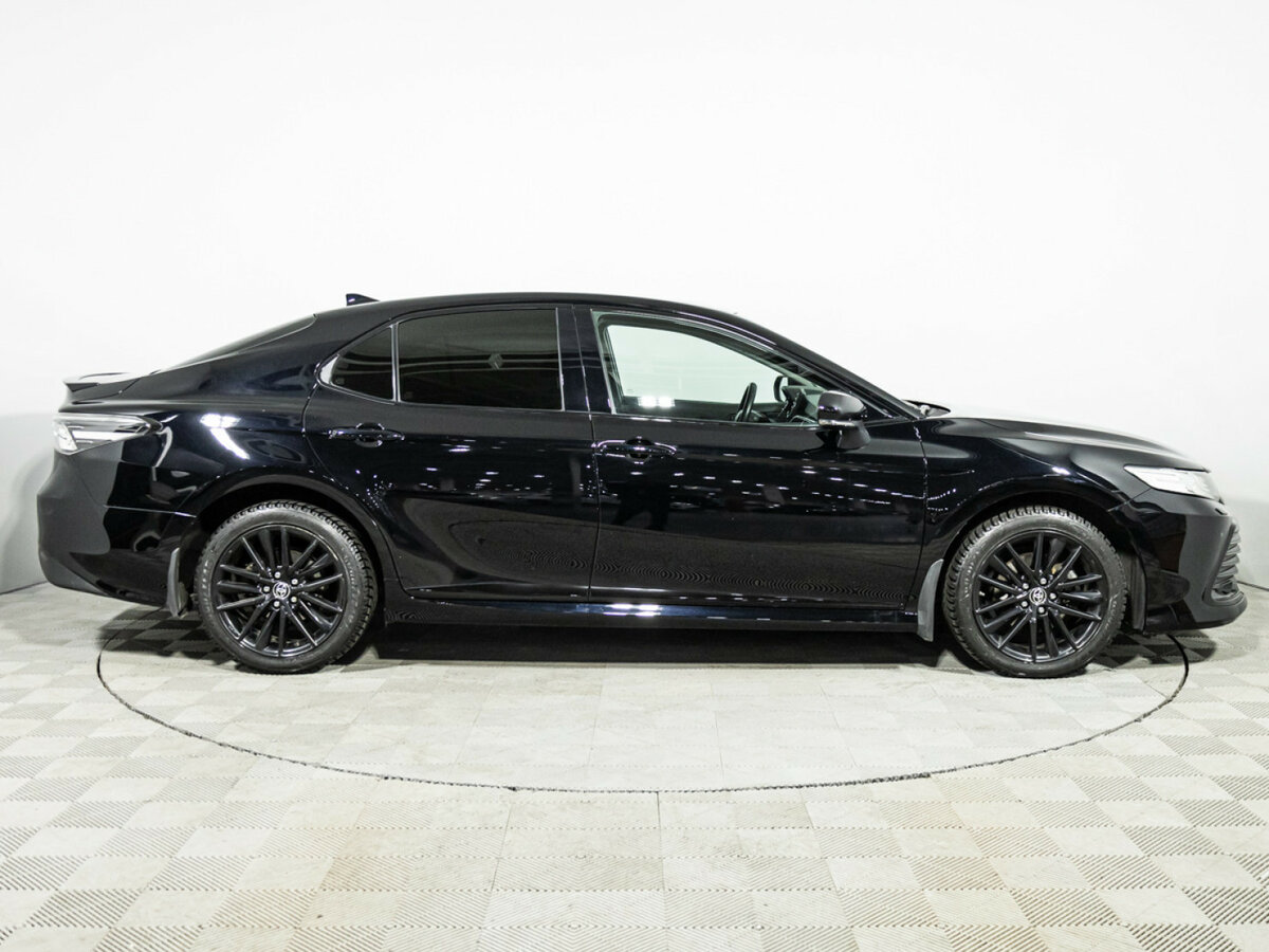 Toyota Camry с пробегом — 2022 год. Фото: #3