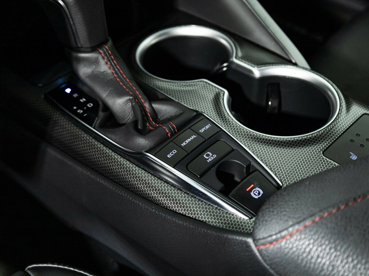 Toyota Camry с пробегом — 2022 год. Фото: #16