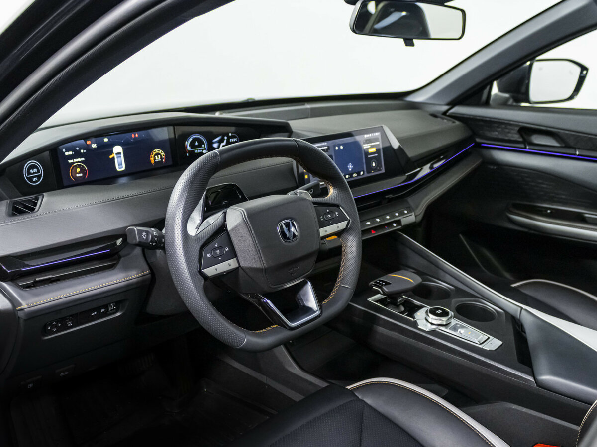 Changan UNI-V с пробегом — 2024 год. Фото: #8