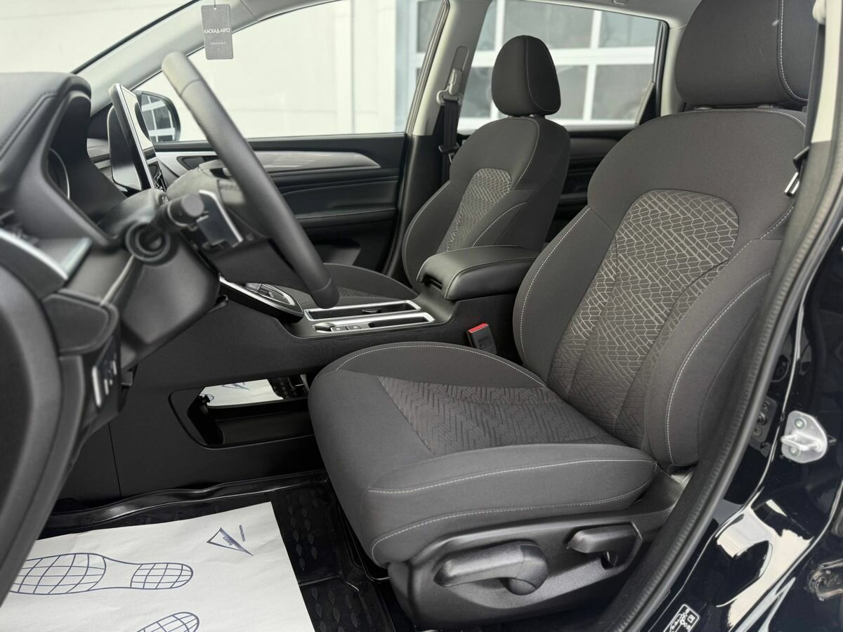 Haval M6 с пробегом — 2024 год. Фото: #8