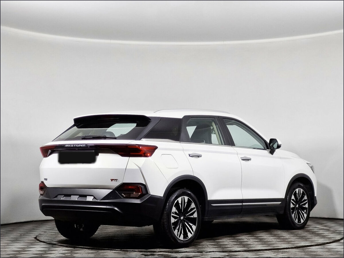 FAW Bestune T77 с пробегом — 2024 год. Фото: #4