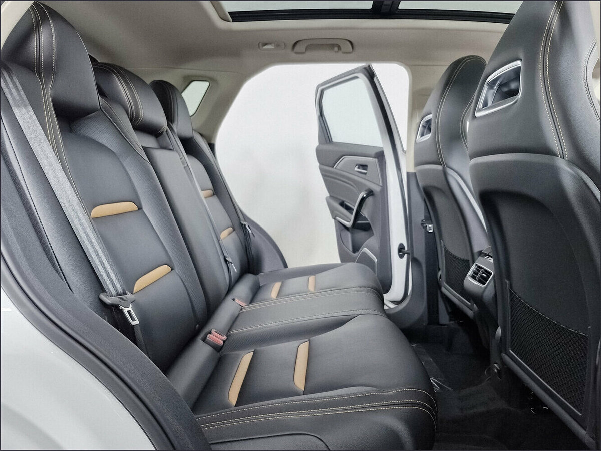 FAW Bestune T77 с пробегом — 2024 год. Фото: #11