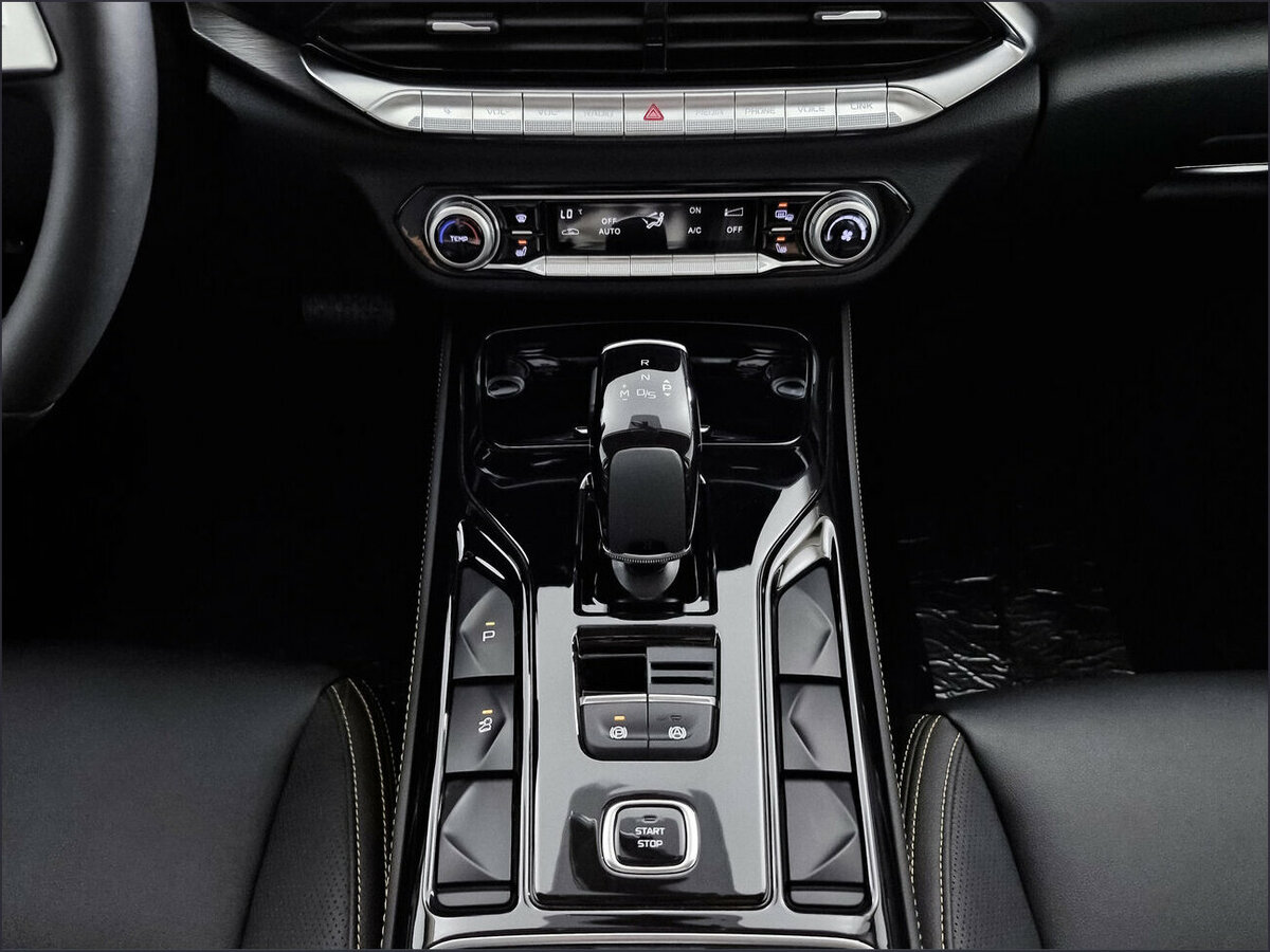 FAW Bestune T77 с пробегом — 2024 год. Фото: #21