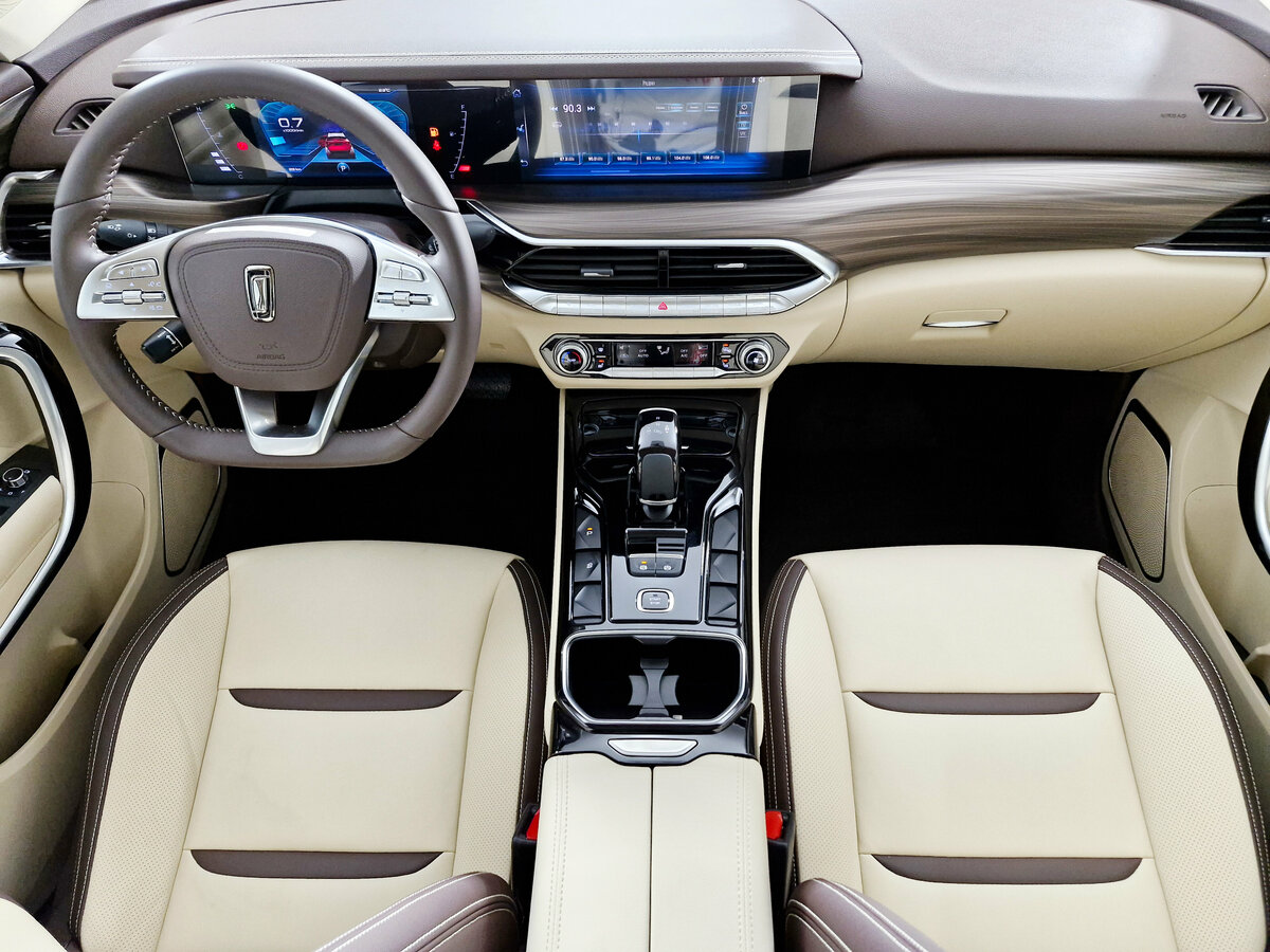 FAW Bestune T77 с пробегом — 2024 год. Фото: #13