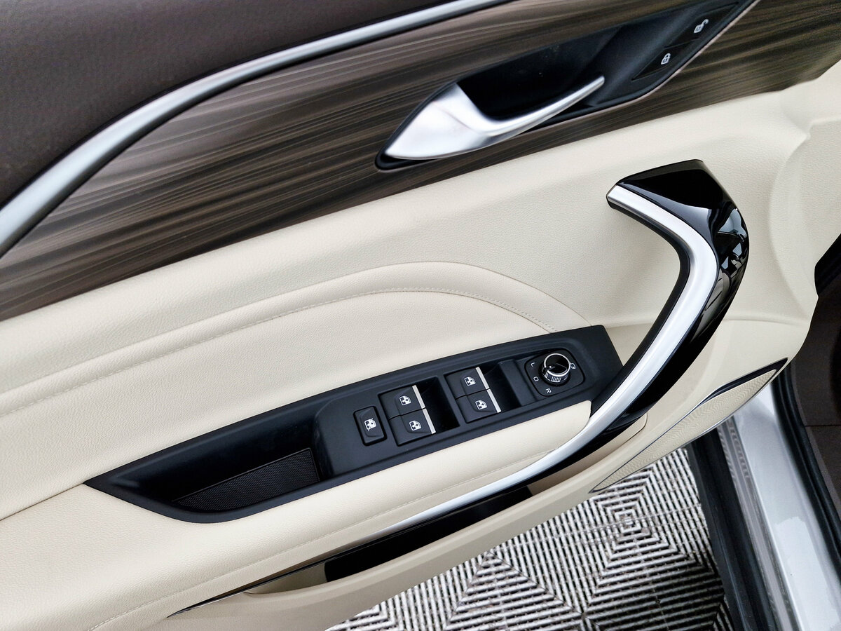 FAW Bestune T77 с пробегом — 2024 год. Фото: #18