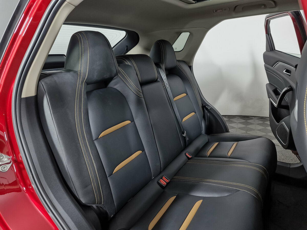 FAW Bestune T77 с пробегом — 2024 год. Фото: #14