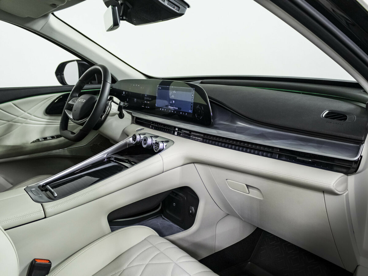 EXEED RX с пробегом — 2024 год. Фото: #6