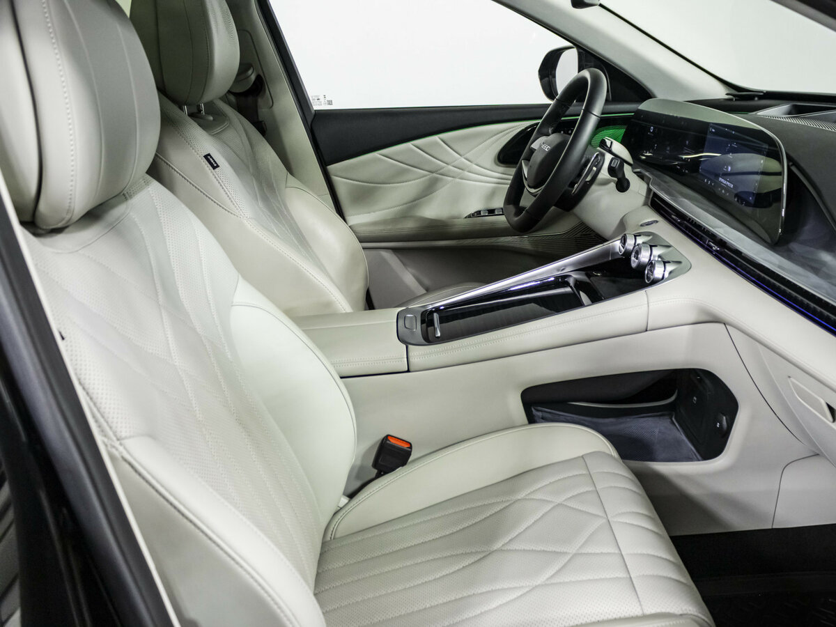 EXEED RX с пробегом — 2024 год. Фото: #7