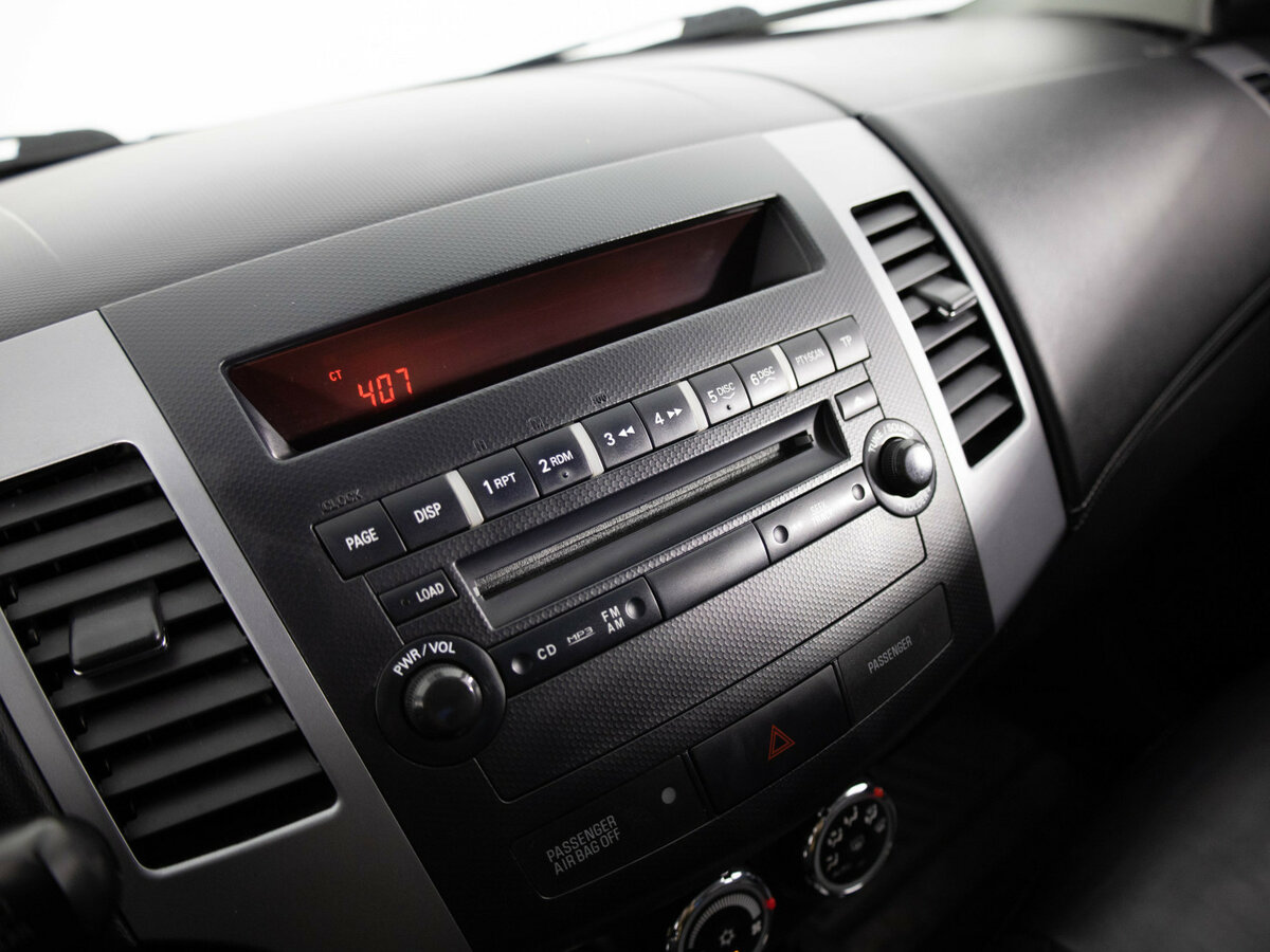 Peugeot 4007 с пробегом — 2012 год. Фото: #11