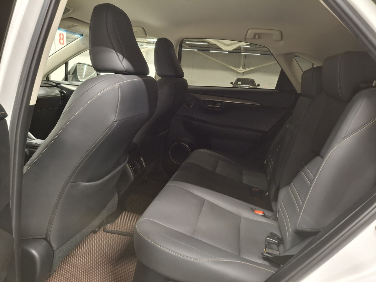 Lexus NX с пробегом — 2018 год. Фото: #10