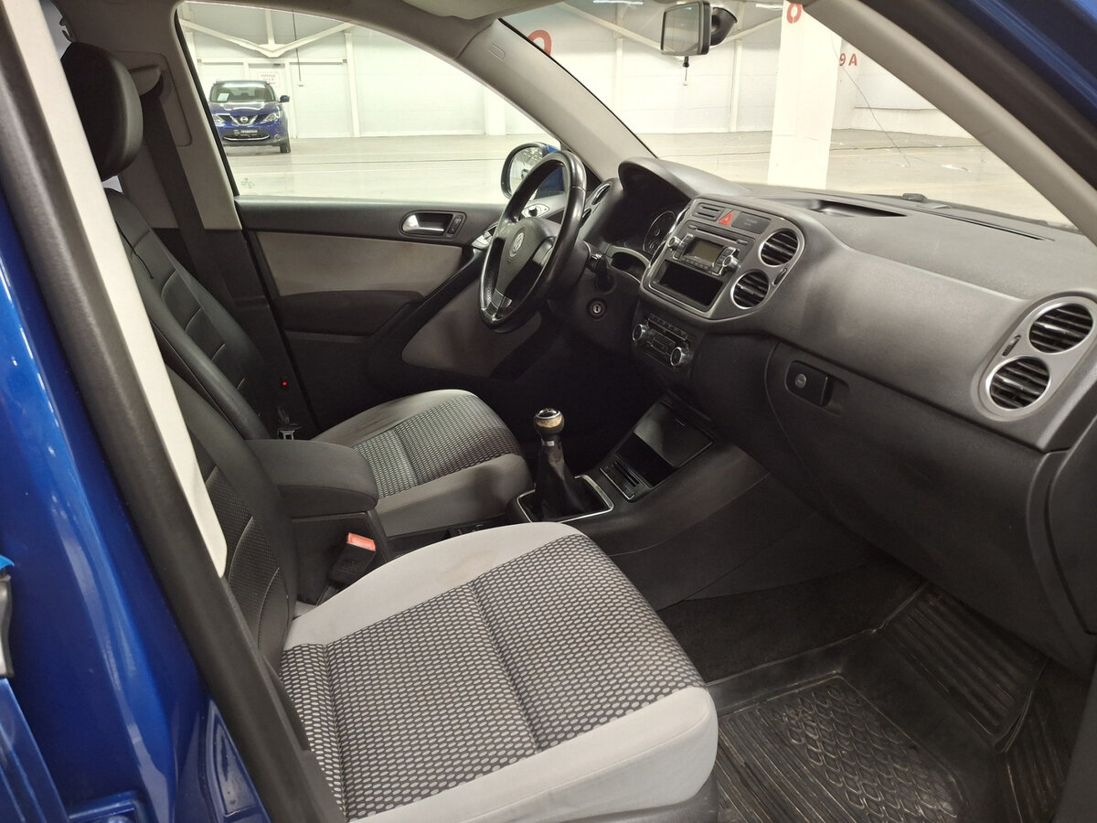 Volkswagen Tiguan с пробегом — 2010 год. Фото: #10