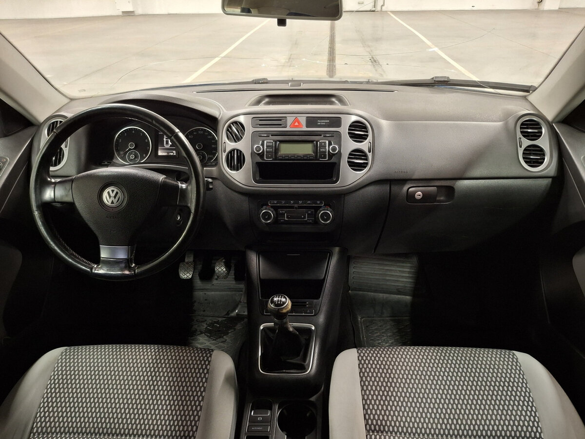 Volkswagen Tiguan с пробегом — 2010 год. Фото: #13