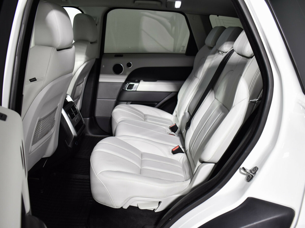 Land Rover Range Rover Sport с пробегом — 2016 год. Фото: #9