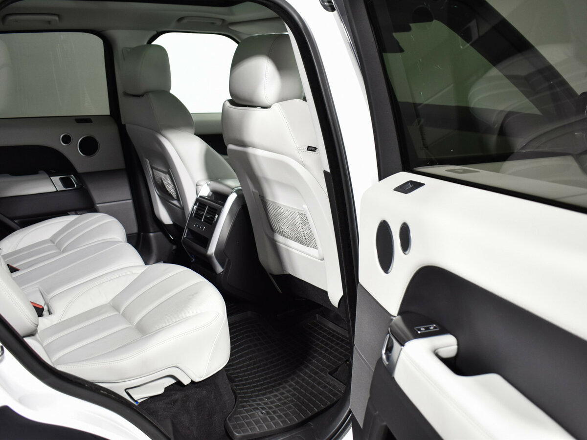 Land Rover Range Rover Sport с пробегом — 2016 год. Фото: #10