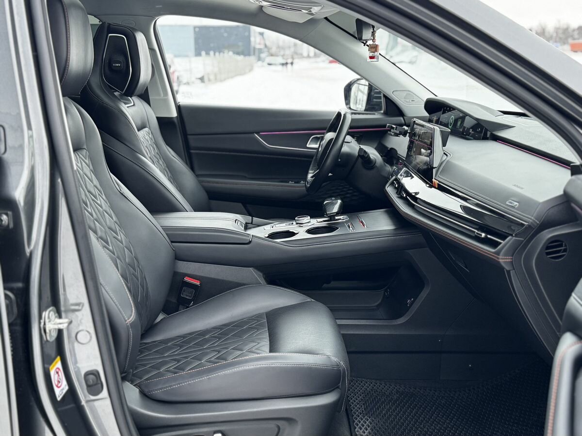 Changan UNI-K с пробегом — 2023 год. Фото: #14