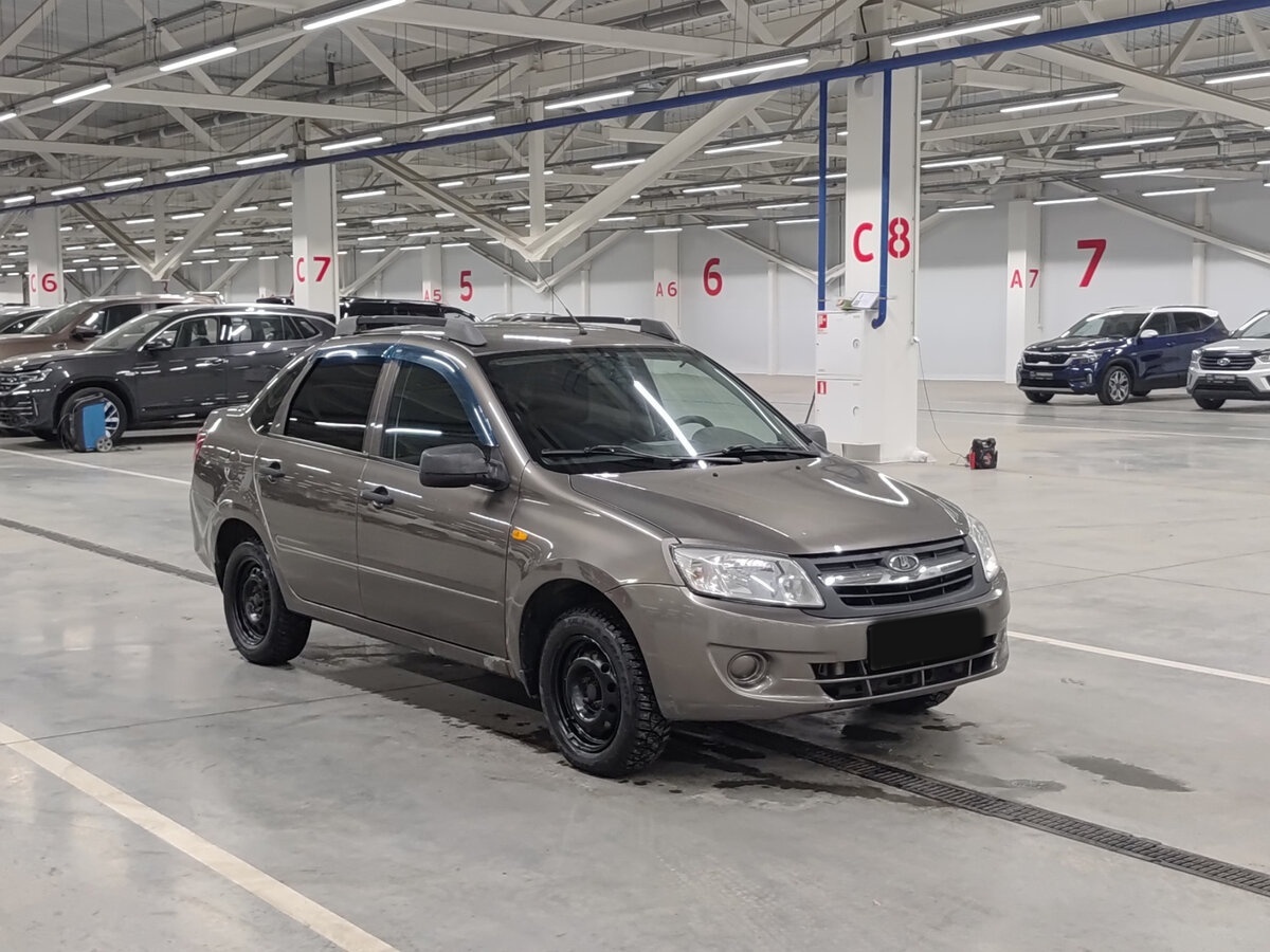 Lada (ВАЗ) Granta с пробегом — 2013 год. Фото: #2