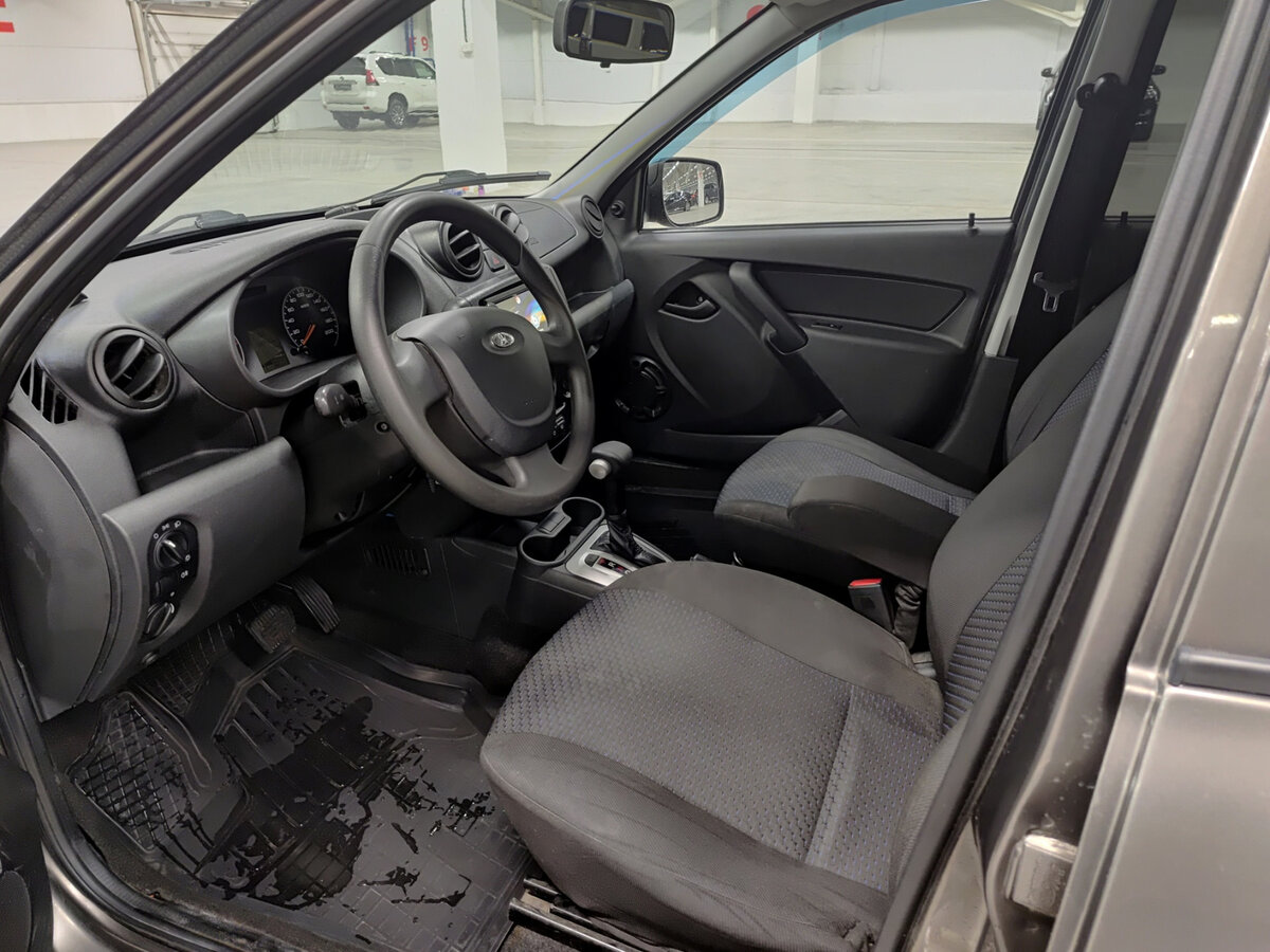 Lada (ВАЗ) Granta с пробегом — 2013 год. Фото: #15