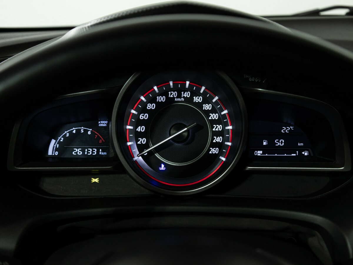 Mazda 3 с пробегом — 2014 год. Фото: #11