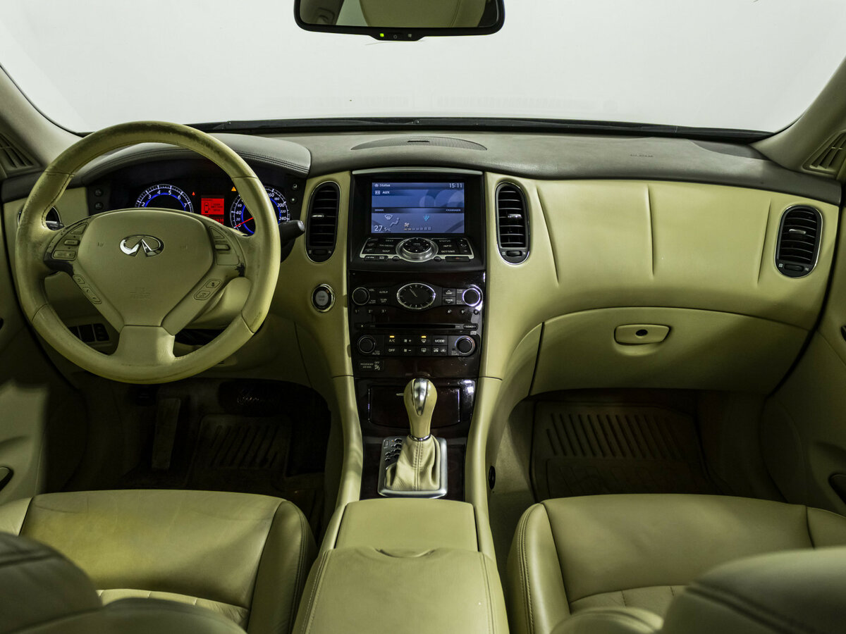 Infiniti EX с пробегом — 2009 год. Фото: #9