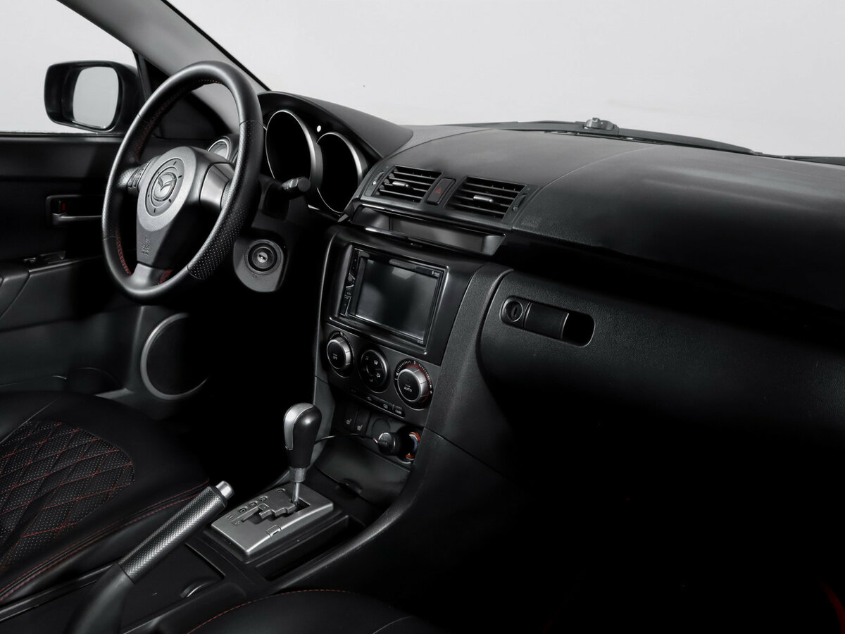 Mazda 3 с пробегом — 2007 год. Фото: #6