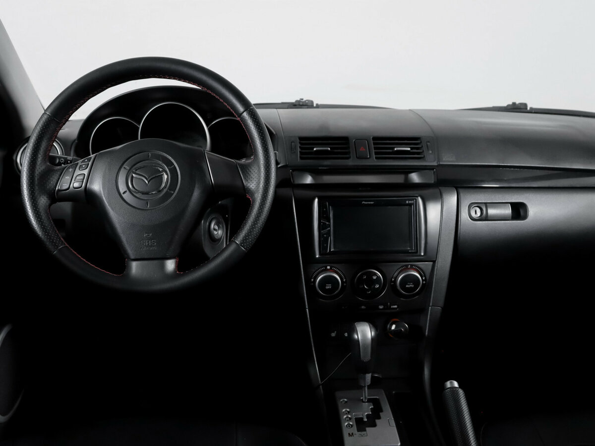 Mazda 3 с пробегом — 2007 год. Фото: #9