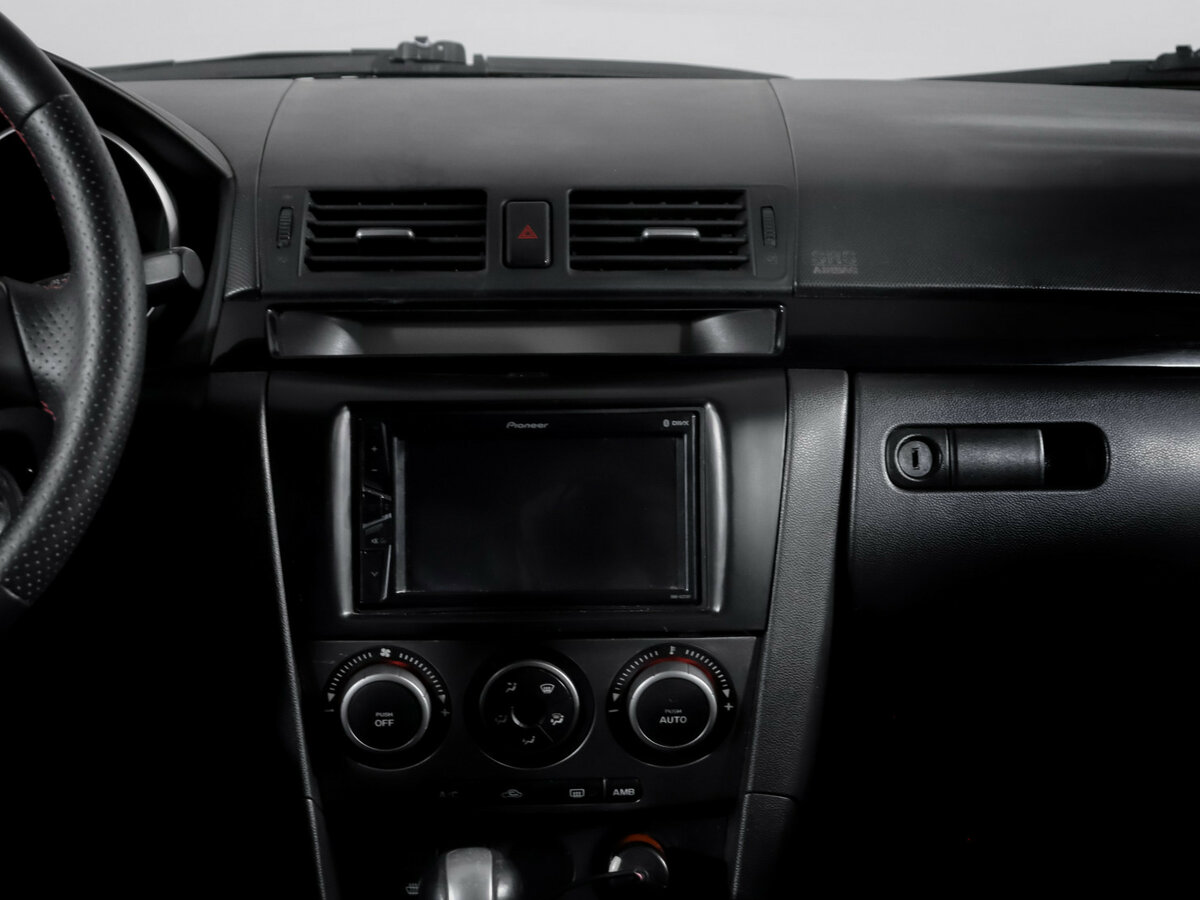 Mazda 3 с пробегом — 2007 год. Фото: #10