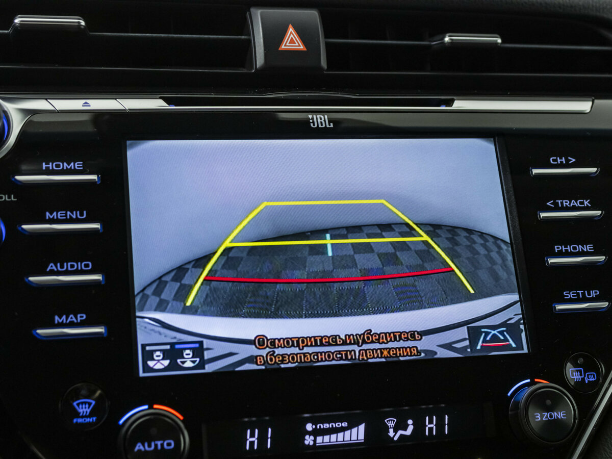 Toyota Camry с пробегом — 2018 год. Фото: #14