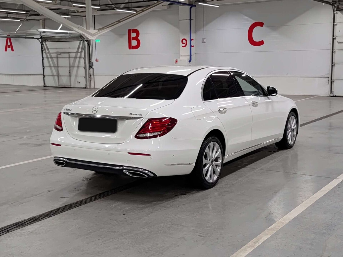 Mercedes-Benz E-Класс с пробегом — 2020 год. Фото: #4