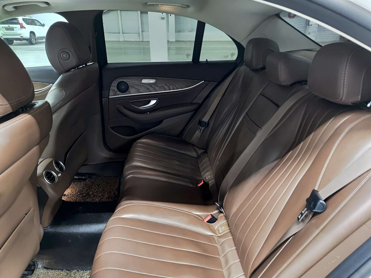 Mercedes-Benz E-Класс с пробегом — 2020 год. Фото: #11