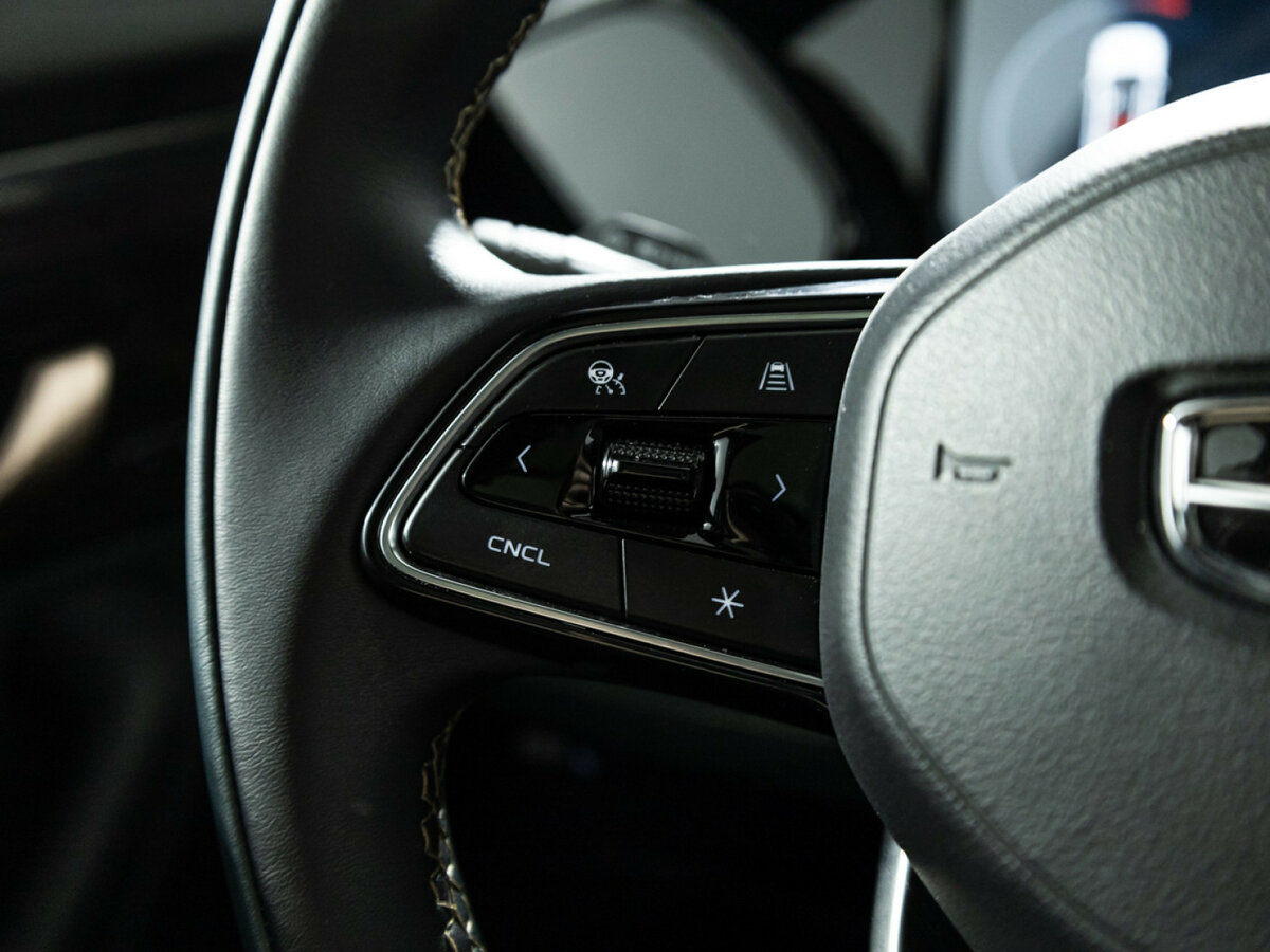 Geely Monjaro с пробегом — 2023 год. Фото: #21