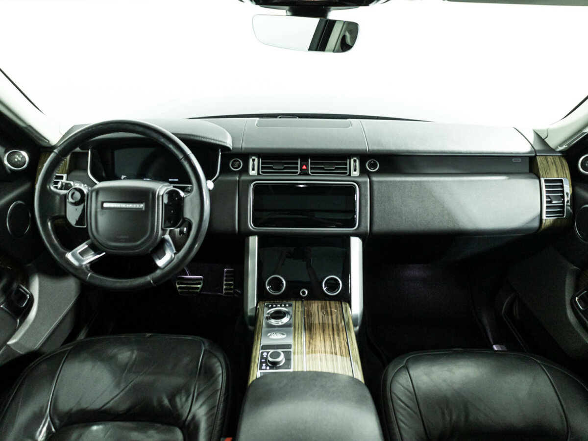 Land Rover Range Rover с пробегом — 2018 год. Фото: #10