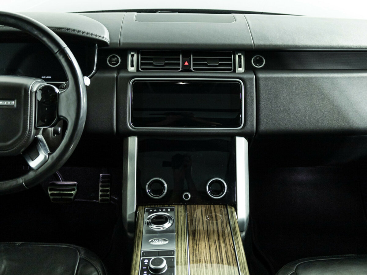 Land Rover Range Rover с пробегом — 2018 год. Фото: #11