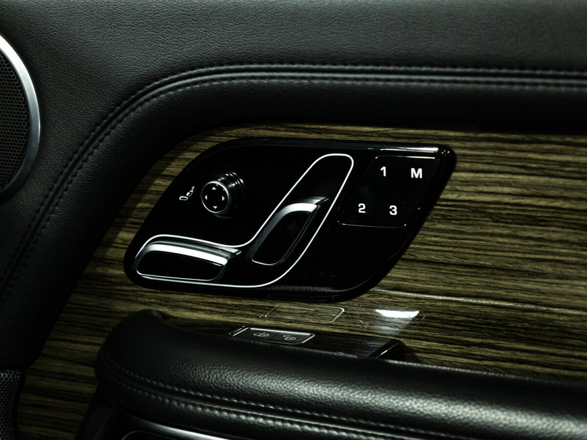 Land Rover Range Rover с пробегом — 2018 год. Фото: #16