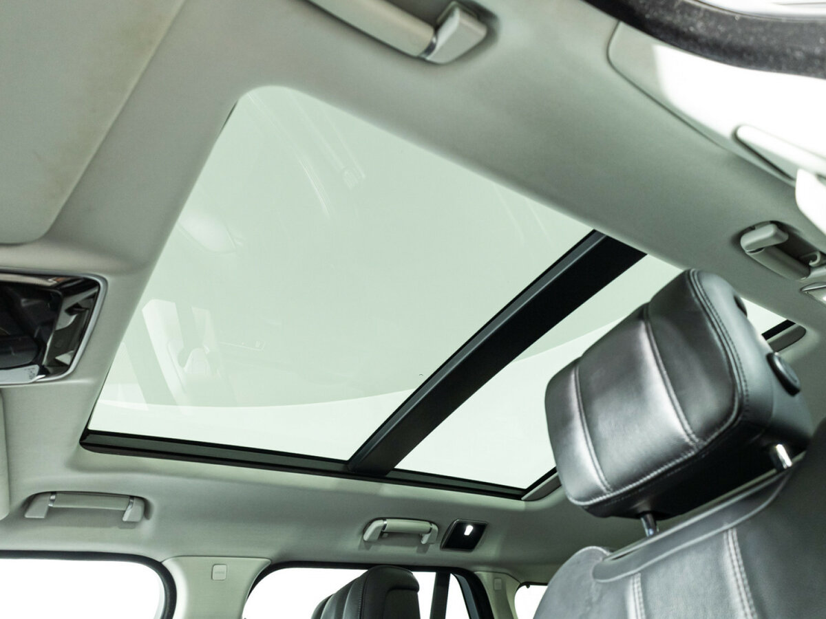 Land Rover Range Rover с пробегом — 2018 год. Фото: #17