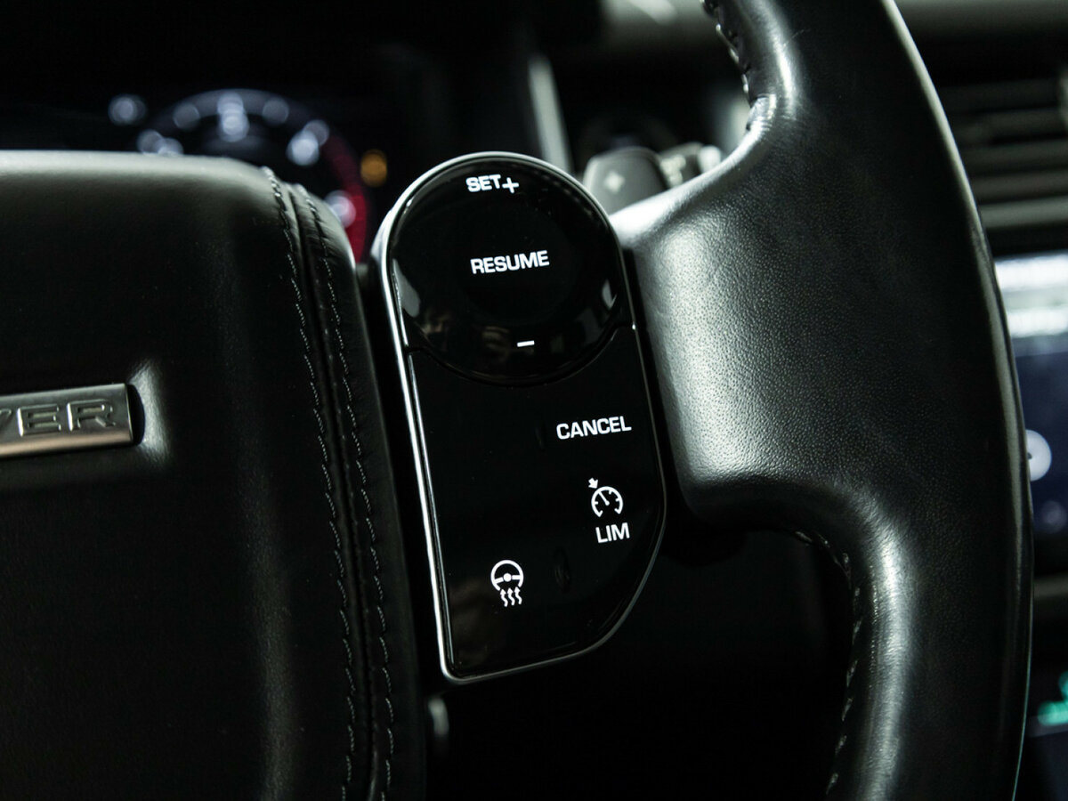 Land Rover Range Rover с пробегом — 2018 год. Фото: #18