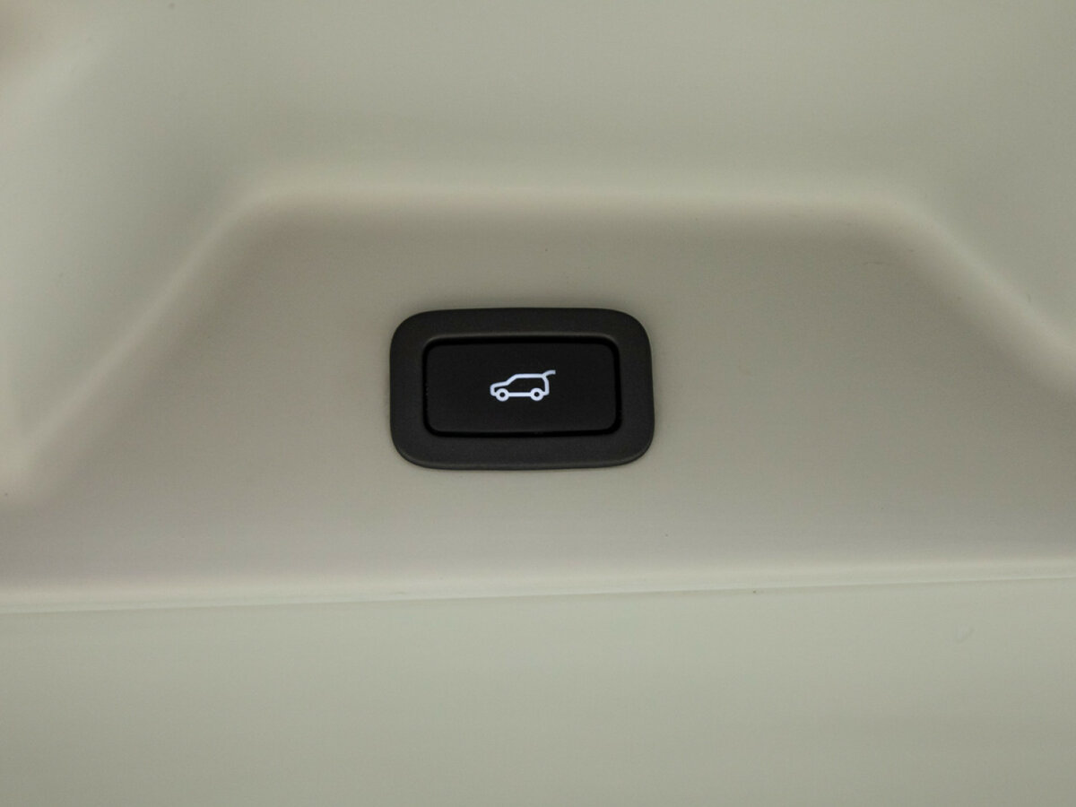 Land Rover Range Rover с пробегом — 2018 год. Фото: #21